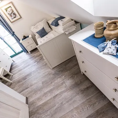 アパートホテル Sklepy Maratice 3*
